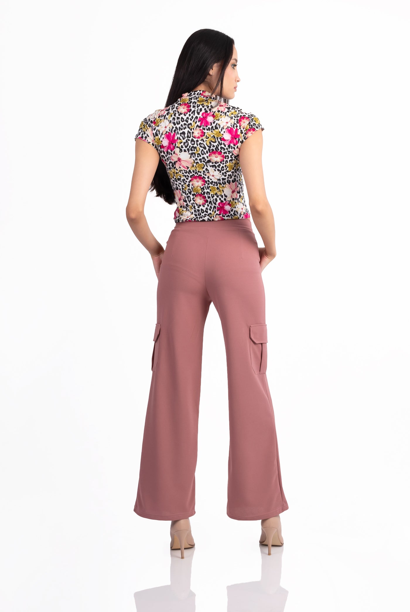 PANTALÓN CON BOLSAS DE CARGO LILY