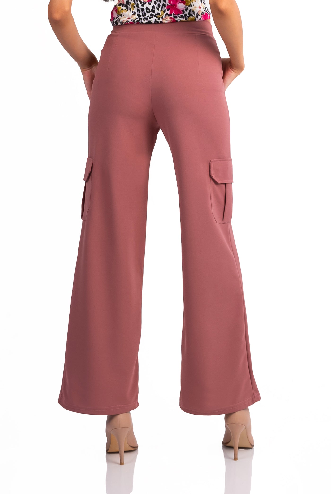 PANTALÓN CON BOLSAS DE CARGO LILY